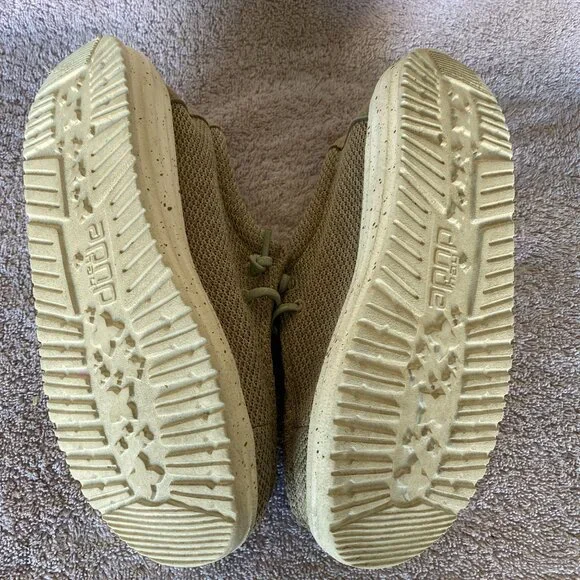 Hey Dude Wally Youth Sox Sahara Slip-On Shoes Size US Y2–L3 / EU 34 Tan - Picture 3 of 5